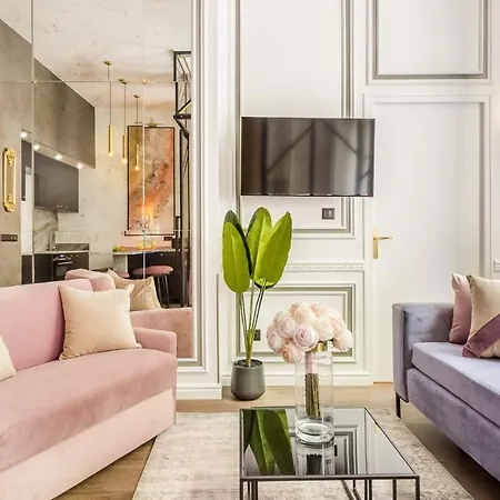 Merveil - Luxury - Marais - Archives I Paris
