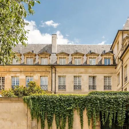 Merveil - Luxury - Marais - Archives I *