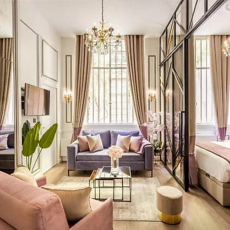 Merveil - Luxury - Marais - Archives I Paris