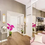 Merveil - Luxury - Marais - Archives I Paris