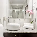 Merveil - Luxury - Marais - Archives I * Paris